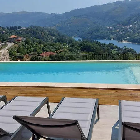 - Refugio Laranjeiras