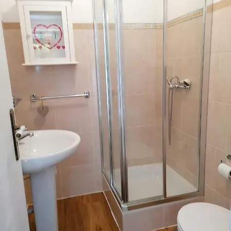 - Refúgio Laranjeiras Casa de Férias Gerês