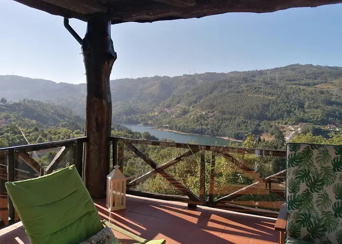 - Refúgio Laranjeiras Casa de Férias Gerês